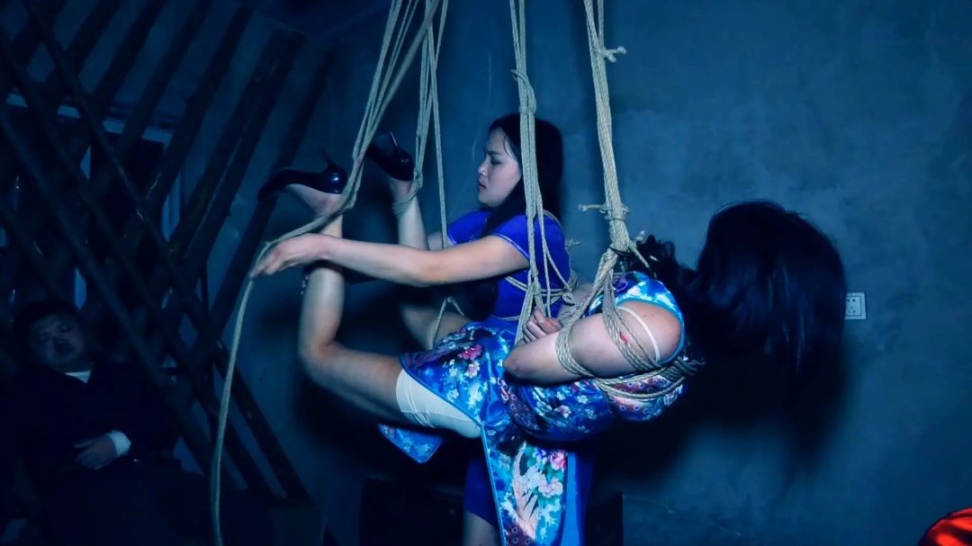 新片《女子特别行动队》 下集 女子别动小队把土匪全部消灭回去又被军统特派员差点侵犯-7