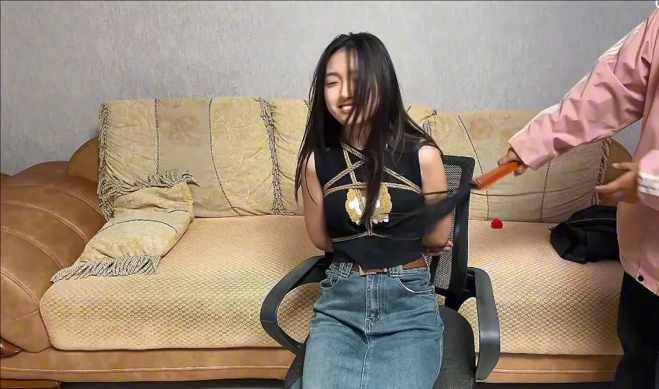 绳艺访谈 长得越漂亮越骚 变态提问，变态回答 在金钱诱惑下她如此龌龊 肮脏变态-3