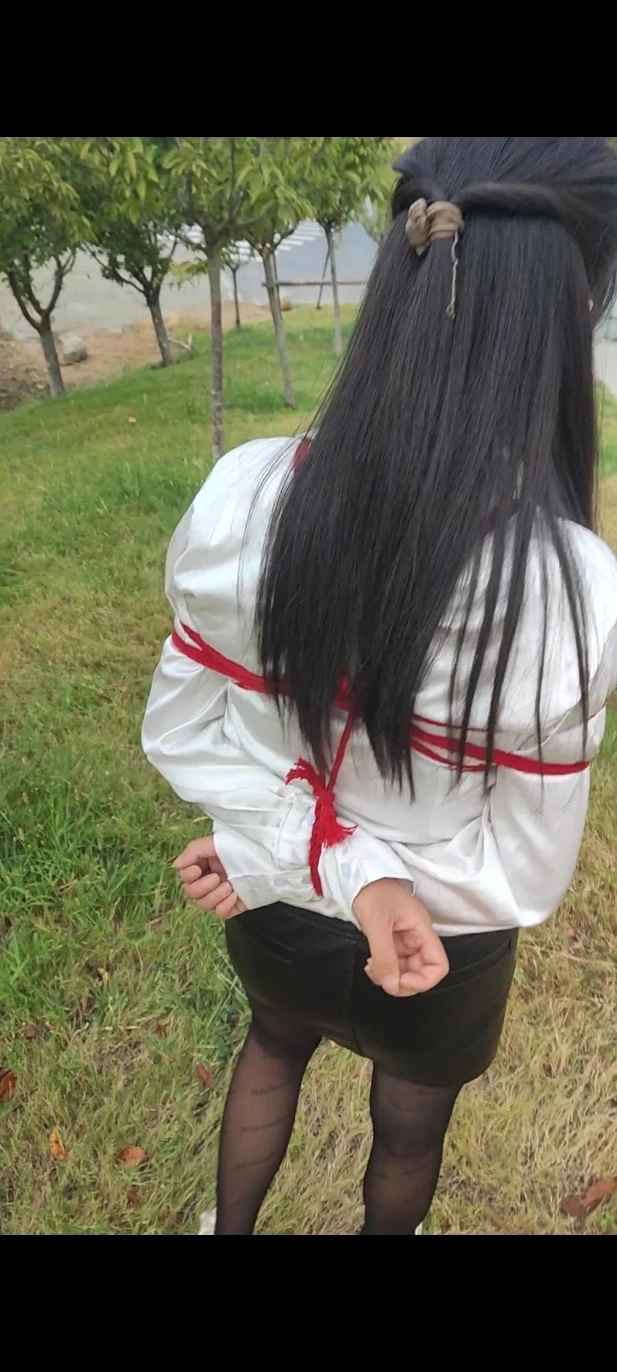 白天 户外捆绑-1