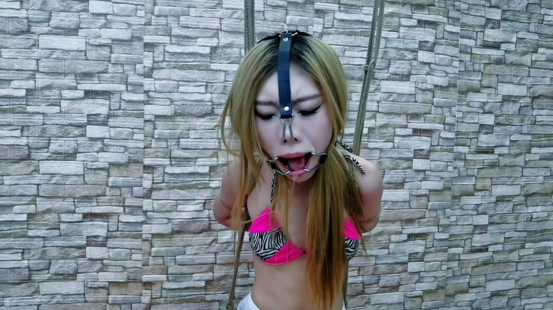 月仙儿后高手跪缚打赌论输赢.-1