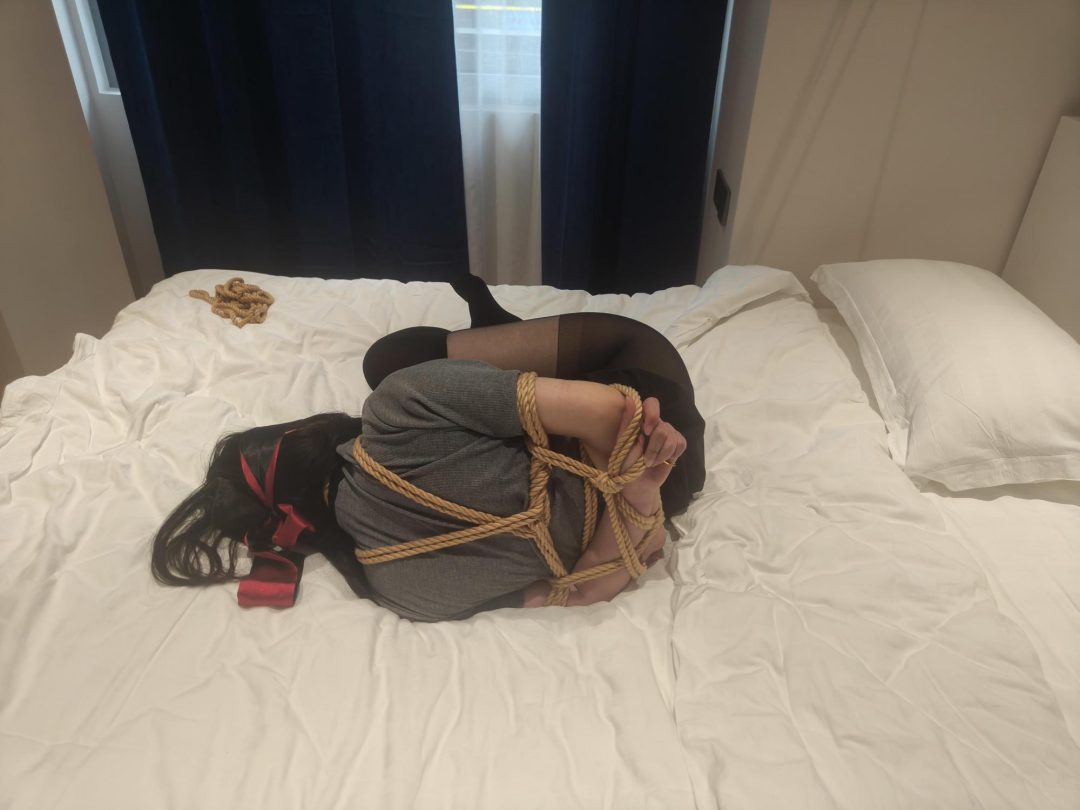 锦瑾黑丝+长筒袜tj下部-6