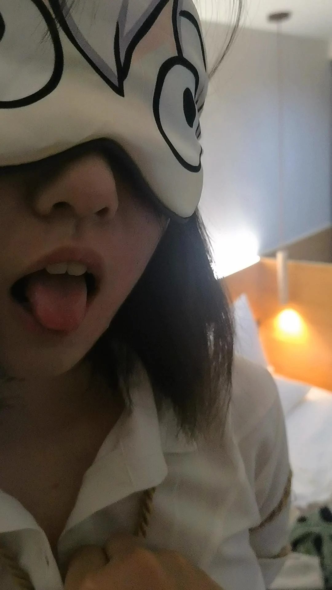 灵言单腿吊哭泣-1