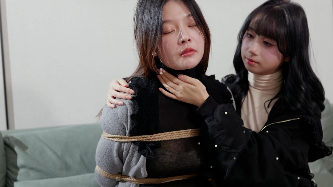 【红鲤鱼】女女海绵球堵嘴医用胶布封嘴第二弹-4