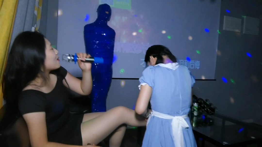 女M包裹伺候女王-6
