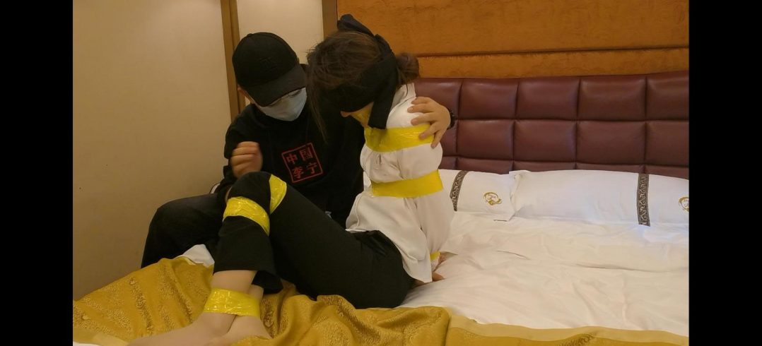 琳斓肉丝秘书装胶带挣扎-6