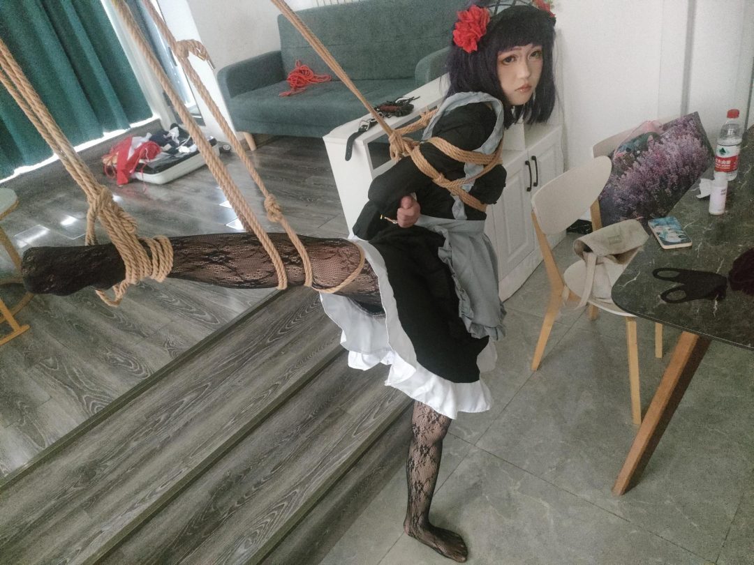 《黑江雫cos女仆调教记》-高抬腿极限紧缚+M羞耻开腿+黑丝袜tk挠脚心+项圈狗链+家具捆绑一体化放置放倒+趴床抽打+解开过程+吊缚吊哭等等-9 《黑江雫cos女仆调教记》-高抬腿极限紧缚+M羞耻开腿+黑丝袜tk挠脚心+项圈狗链+家具捆绑一体化放置放倒+趴床抽打+解开过程+吊缚吊哭等等-9