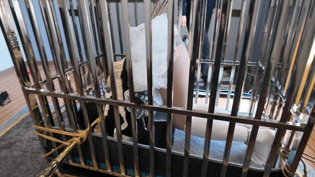 【小遥的故事（下）】 妹妹被绑走后遭暴力禁锢，求生欲拉满的她拼命逃跑，等待她的结局会是怎样的呢？-8
