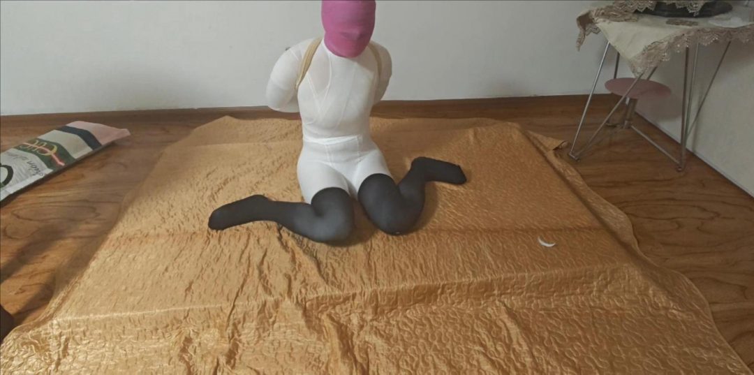 白色连裤袜多层丝袜全包木乃伊,堵嘴,将女M做成精美商品,塞进丝袜睡袋后缝死,塑料袋套头,玩弄踩踏挣扎,被放置等待“接货”-5 白色连裤袜多层丝袜全包木乃伊,堵嘴,将女M做成精美商品,塞进丝袜睡袋后缝死,塑料袋套头,玩弄踩踏挣扎,被放置等待“接货”-5