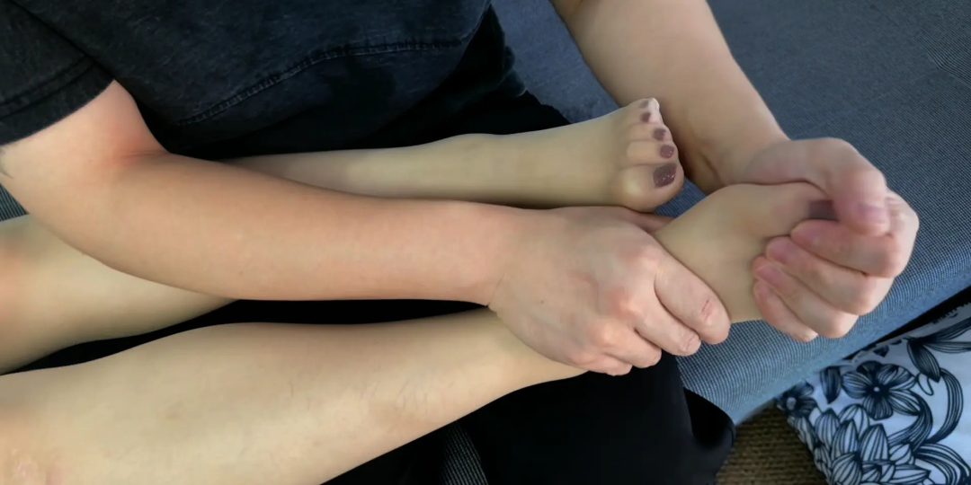 客户定制作品 丝袜堵嘴 极限翻白眼 迷晕 蹂躏 揉搓摸全身等多元素集合 共三部分剧情-14