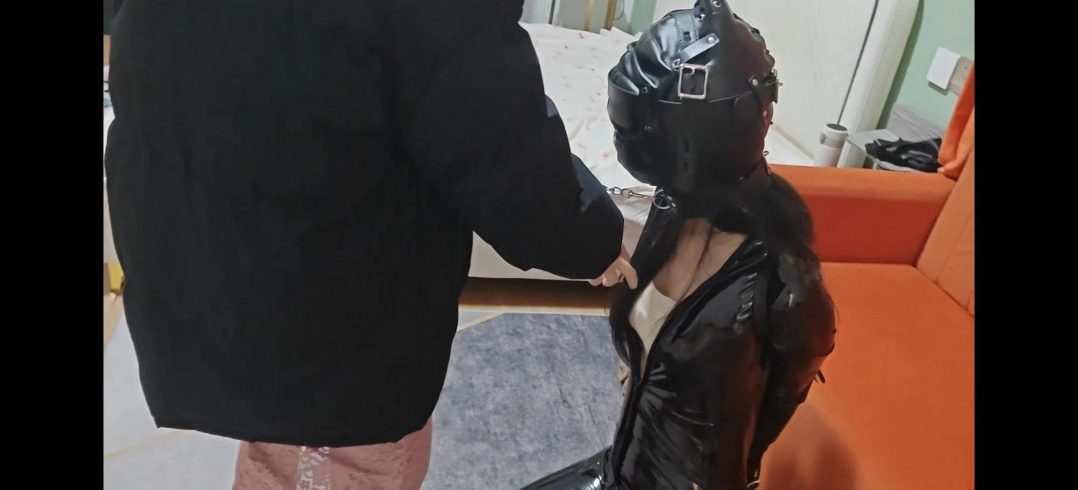 皮衣小清妹子被捕日记-4