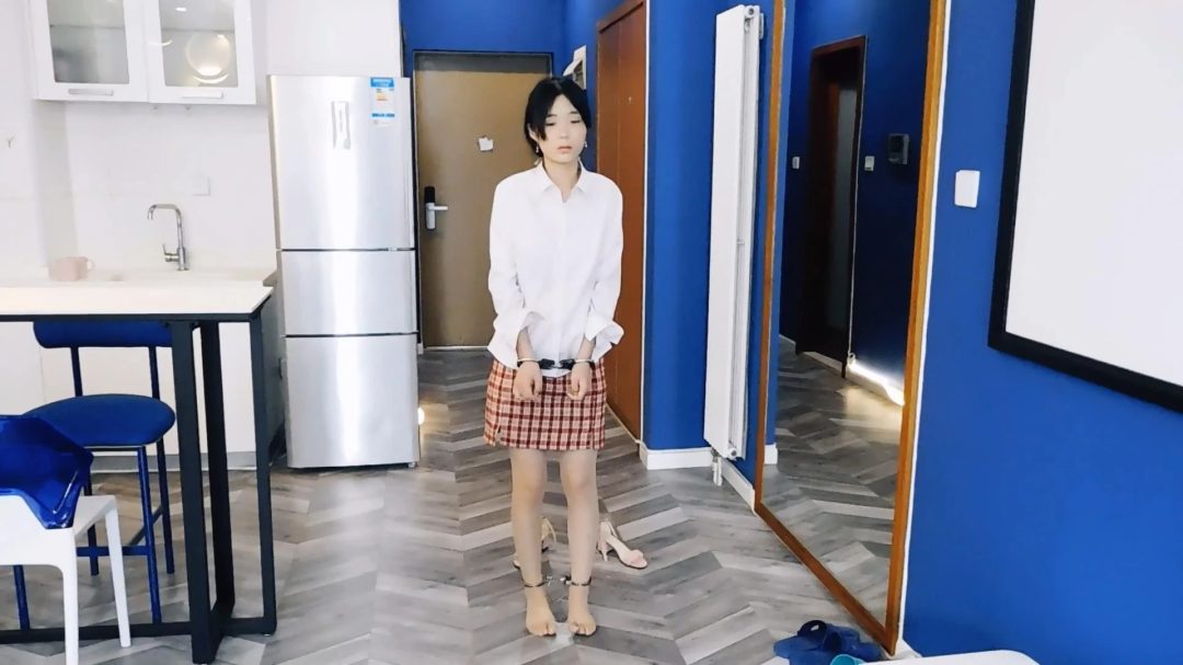佳人难觅系列 超清纯正妹婧婧镣铐挠脚心TK系列剪影2 手铐脚铐脚趾铐 真的真的超级可爱超漂亮！又腼腆又怕痒！-2