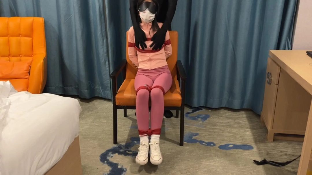 （臭脚妹妹出品）瑜伽裤匡威-2