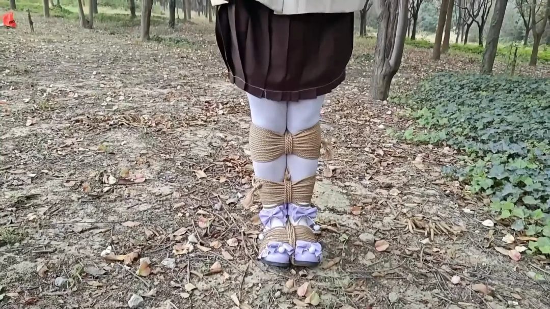 紧缚实验——户外移动-4
