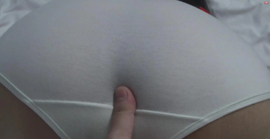 居家熟女深陷抚摸-1