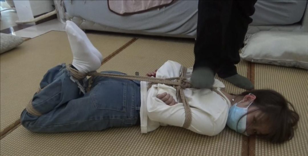 【琳媚】被欺负就算了 居还强制捆了个驷马 用绳子圈住脖子牵着我走 太惨了 呜呜呜-4