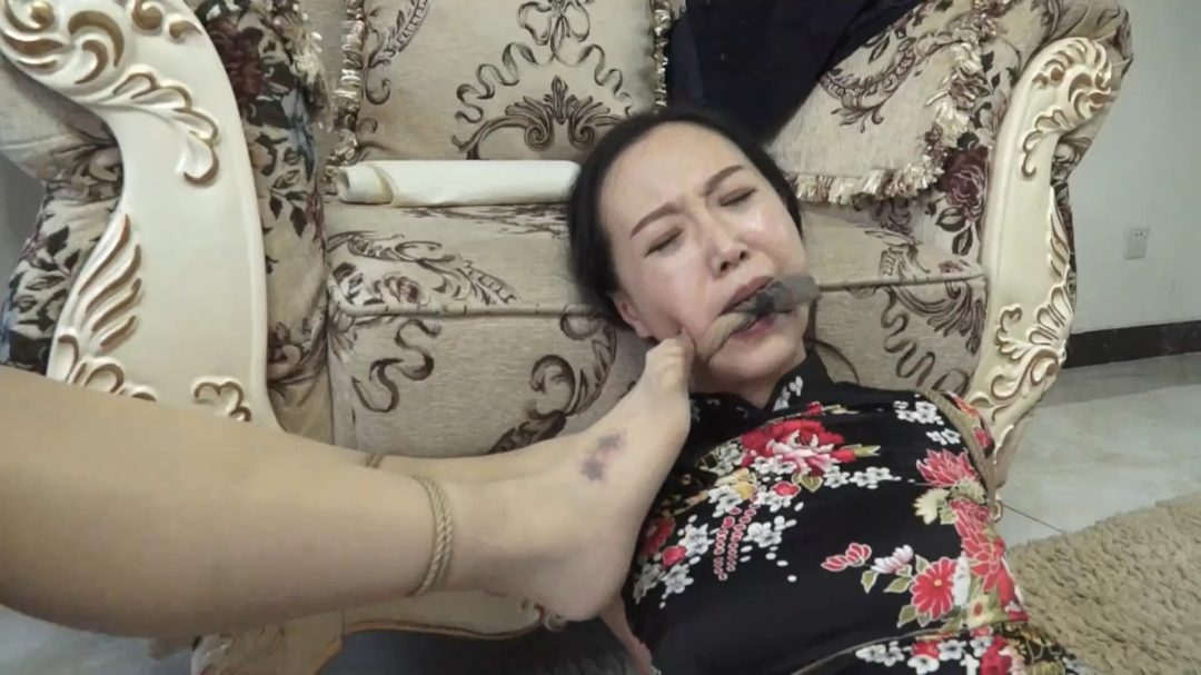 绳艺会所模特的上门服务-6