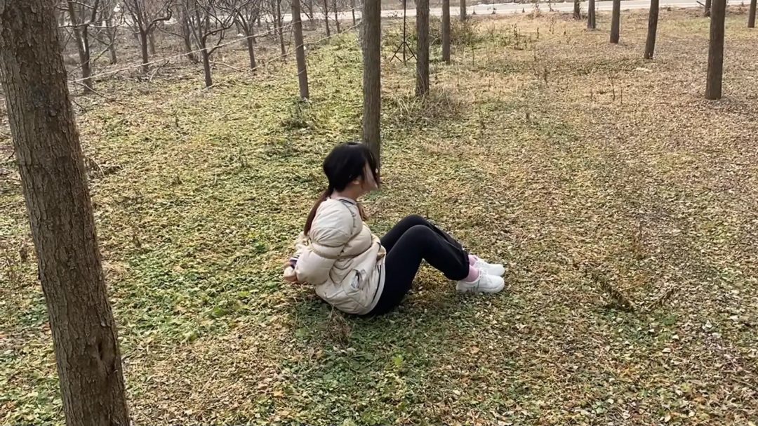 户外长时间捆绑蹦跳+户外驷马-8
