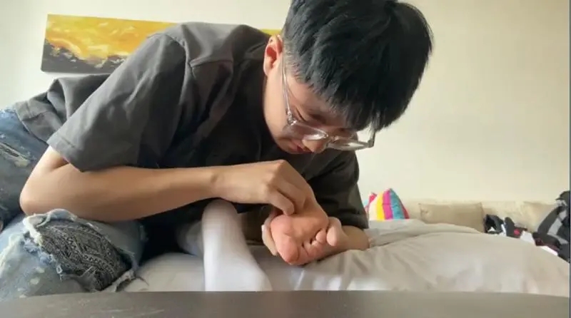 班花-在食堂教室床上被tk-3