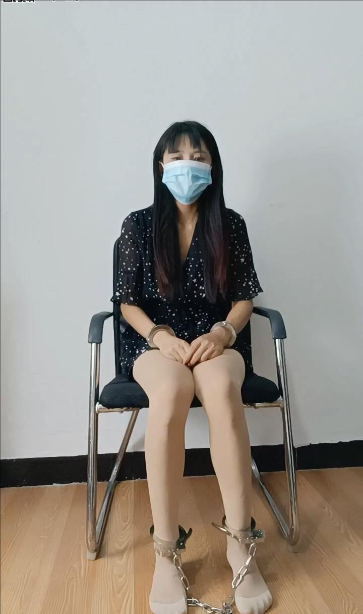 重镣女囚周娜-2