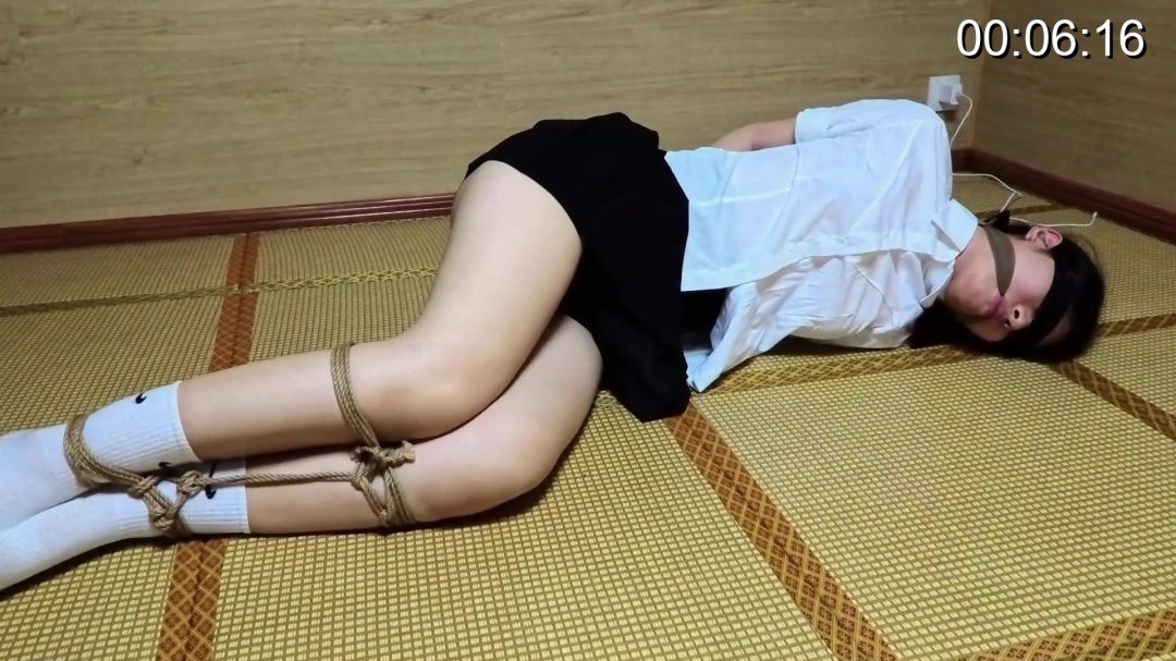 jk制服欧式并腿缚 白棉袜特写 下-4