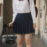 隣人のゴミ部屋で異臭中年おやじに抜かずの連撃中出し50発で孕まされた制服女子の末路… 月乃ルナ レンタル版