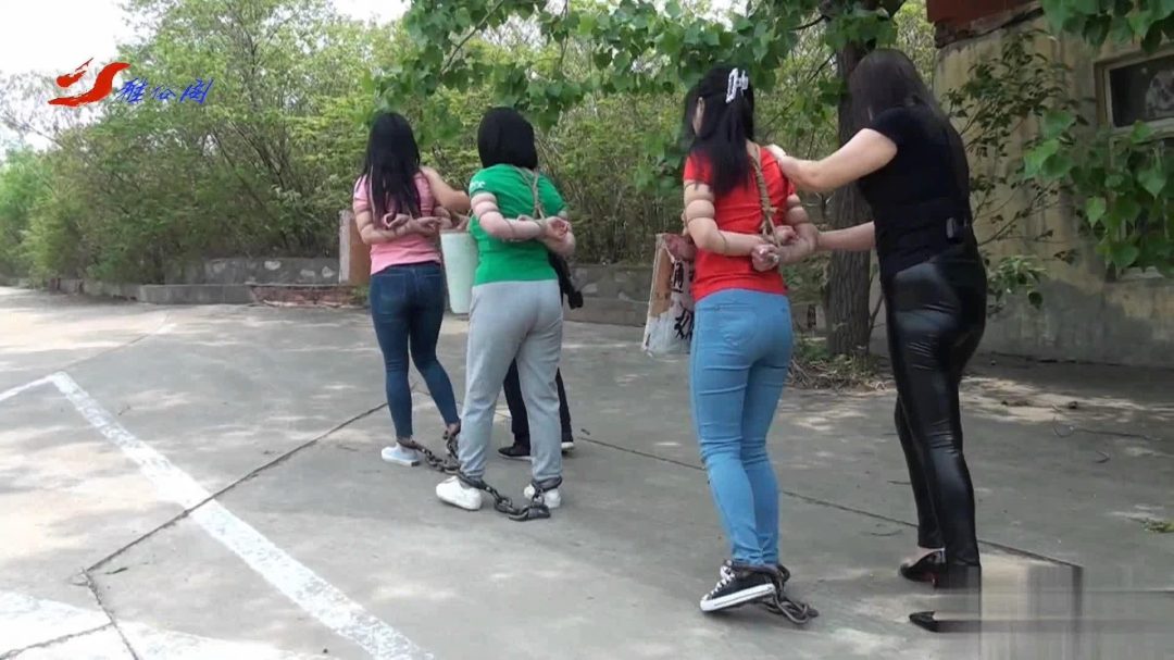雅俗阁 刑场·女犯的归宿 (思丝·思珊·雅静)-8