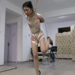 逍遥定拍：韩玉（琪梦）旗袍五花后高手紧缚单脚吊 娇喘阵阵