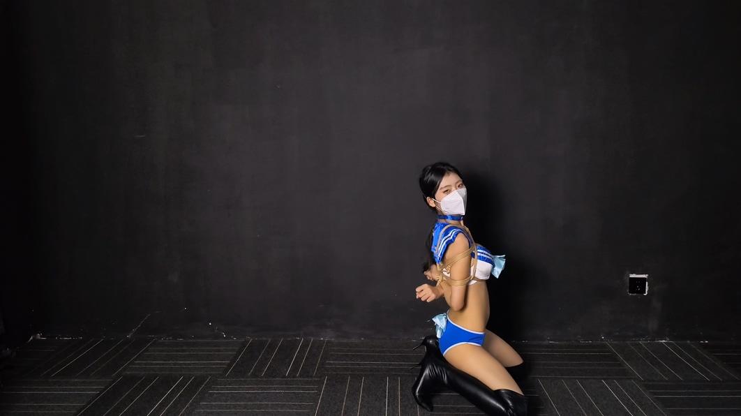 [K-POP] Wiggle Wiggle - HELLOVENUS。绳索束缚舞。Rope bondage dance.美少女战士cosplay.Sailor Moon Cosplay-2