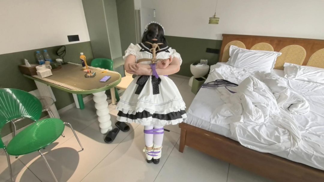 【定拍开锁挑战】今天不虐 甚至有点搞笑综艺效果来了 粉丝定拍开锁游戏 内容还是挺有意思的 找钥匙找不到就抢 抢不到还急眼 全程波波贝✙电击器干扰-4