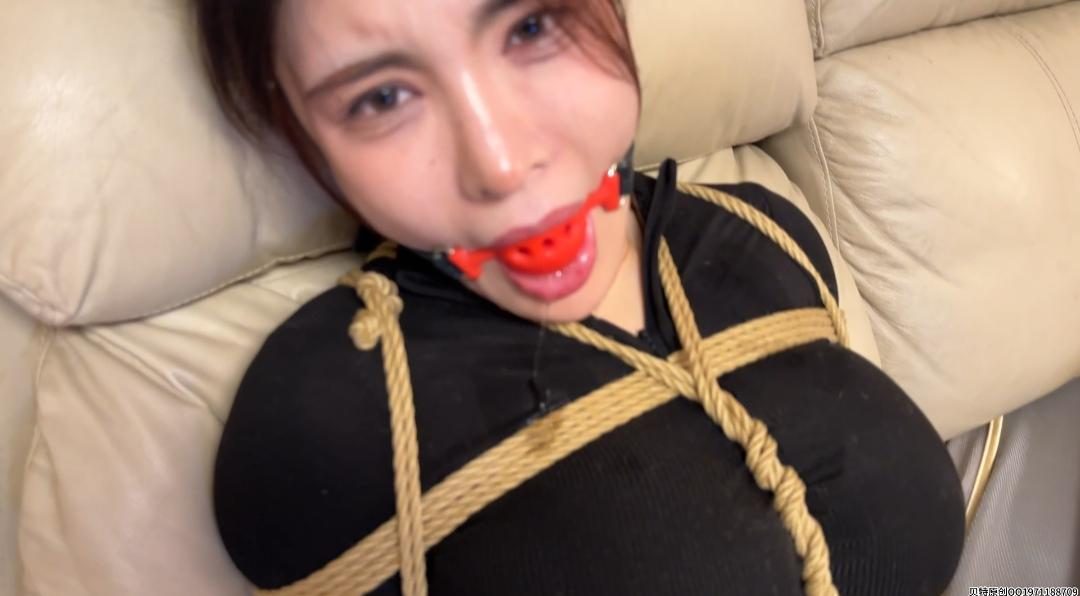 贝特原创定拍《安慈黑色包臀裙沙发上放置挣扎TK》-2