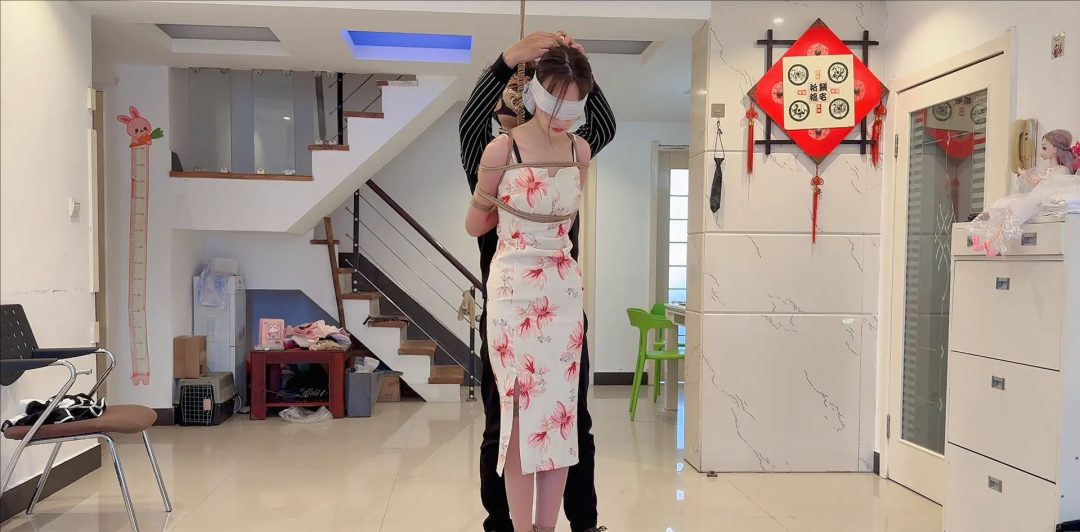 书瑶 旗袍，肉色丝袜，红色高跟-4
