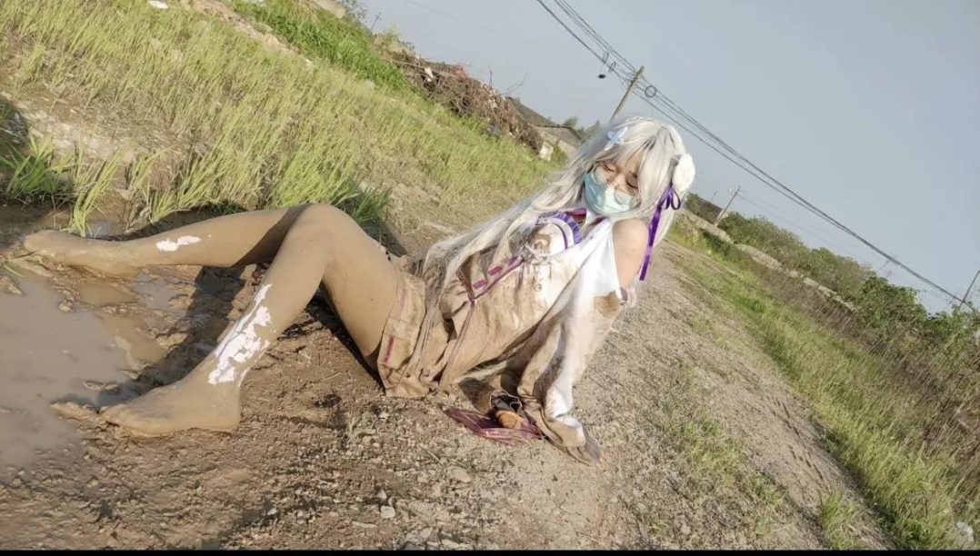 艾米莉亚cos玩泥调教-6