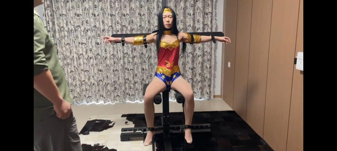 制作神奇幕狗雕塑全集 刑架 打屁股 挠脚心 鞭打折磨 电击折磨 犬缚牵引 椅子缚 冰冻定身 丝袜套头 原味丝袜堵嘴 演技很好-6 制作神奇幕狗雕塑全集 刑架 打屁股 挠脚心 鞭打折磨 电击折磨 犬缚牵引 椅子缚 冰冻定身 丝袜套头 原味丝袜堵嘴 演技很好-6