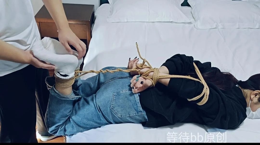 同好定拍娜娜，白袜捆绑+挠痒-4