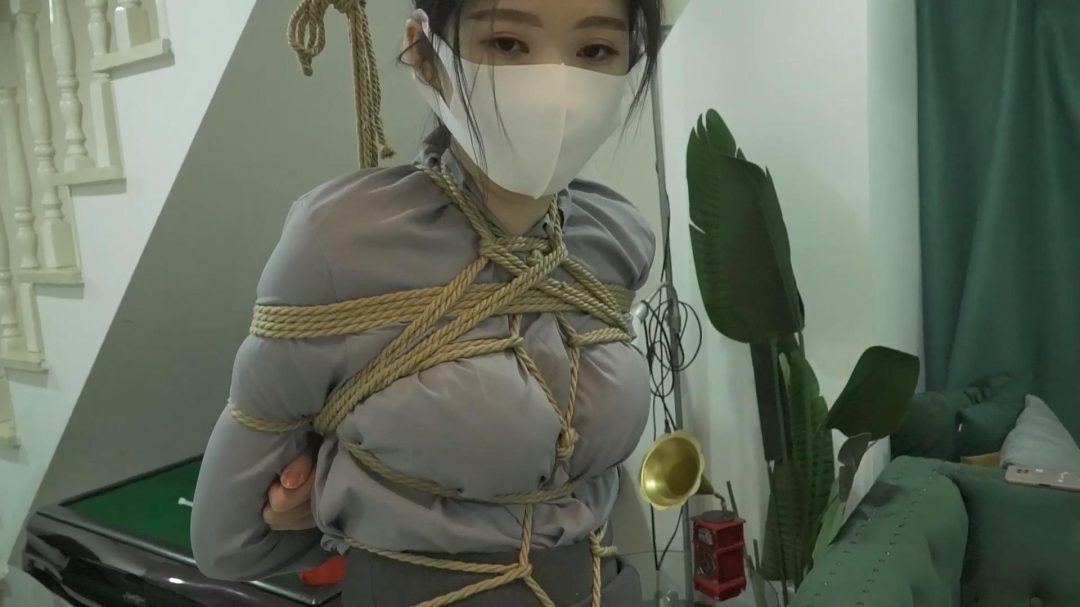 思思的紧缚实验2 惩罚篇-1