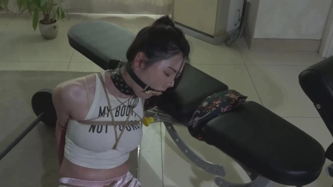 逍遥大制作《暗网01》，即使在健身房这种公共场合里，也不是绝对安全的-8