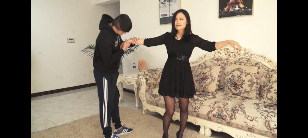 【逍遥订拍小龙女遇难】内衣出镜 点穴 挠痒 笑穴 剧情丰富-5