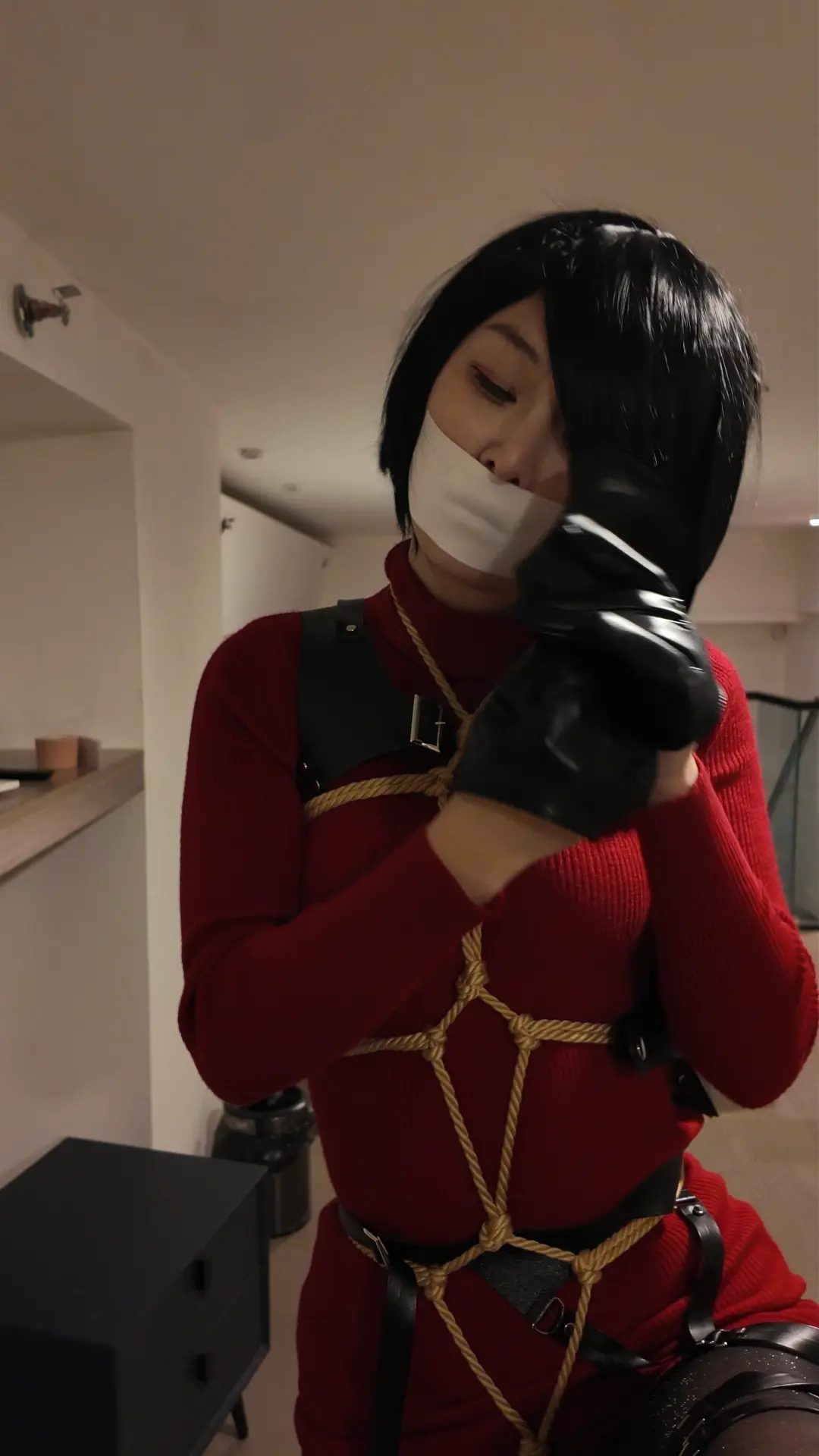 【Chrisgag】欲求不满的Ada--龟甲缚胶带封嘴腿-5