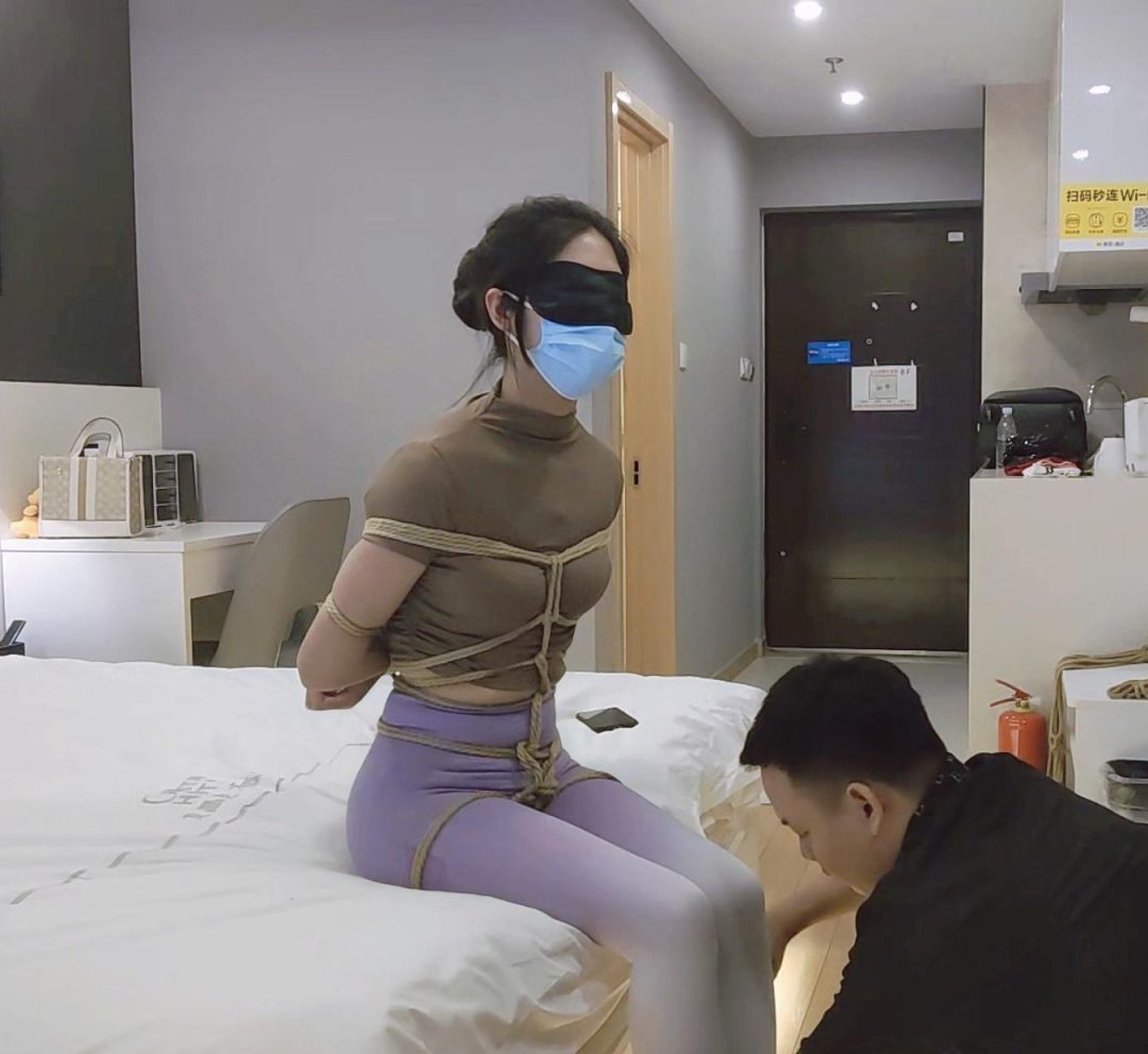 预约比明星漂亮超级美女晓涵酒店绳艺捆绑TJ 博主附一张本人头像照片-11