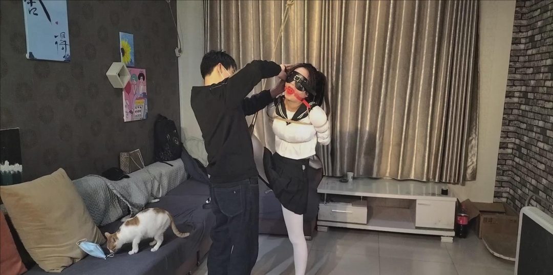 【蝶梦的特殊服务】单腿五花紧搏吊 口球丝袜堵嘴 眼罩蒙上了眼 鞭打-7