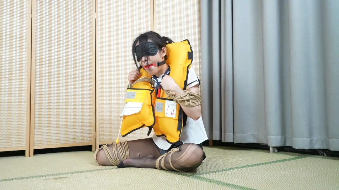 【嗷嗷】空姐救生圈K9挣扎！蒙眼堵嘴感官剥夺！-2