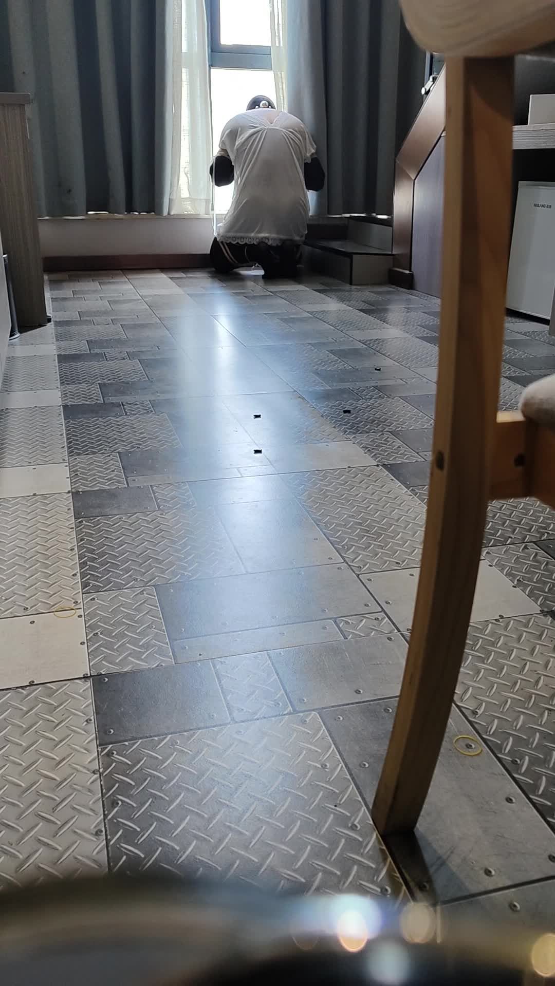 安妮女王首次调教网约男-6