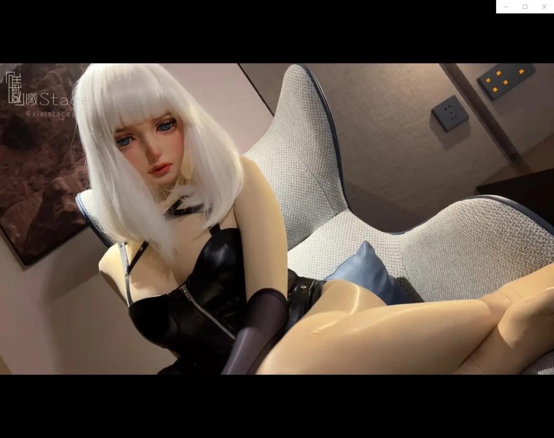 曦曦Stacey之来自女王的嘉奖❤kigurum御姐娃娃搭配光泽黑色手丝以及光泽袜丝足性感诱惑-1