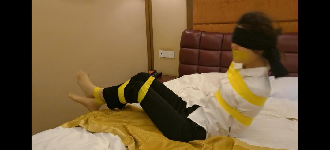 琳斓肉丝秘书装胶带挣扎-7