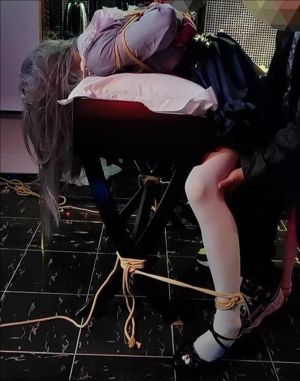 彩虹社Vtuber Sanya COS - 伪娘拘束抚摸-2