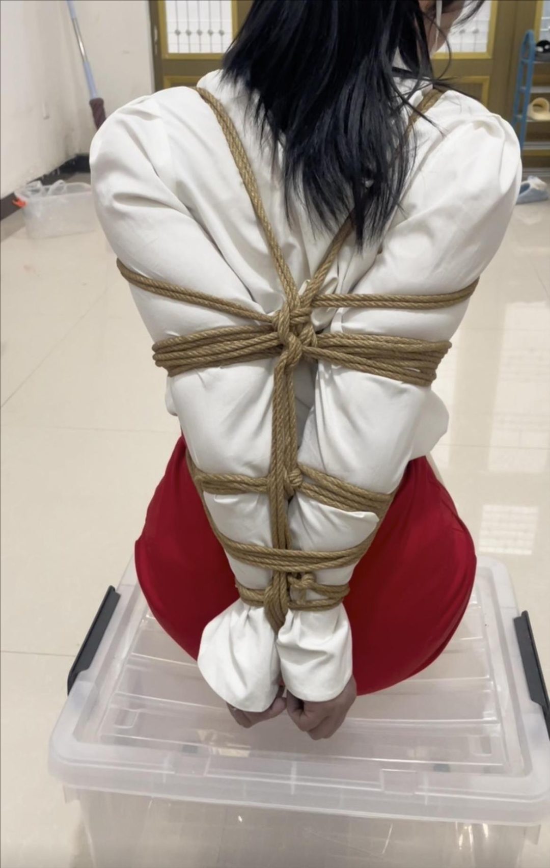 挑战捂嘴捏鼻30秒-2