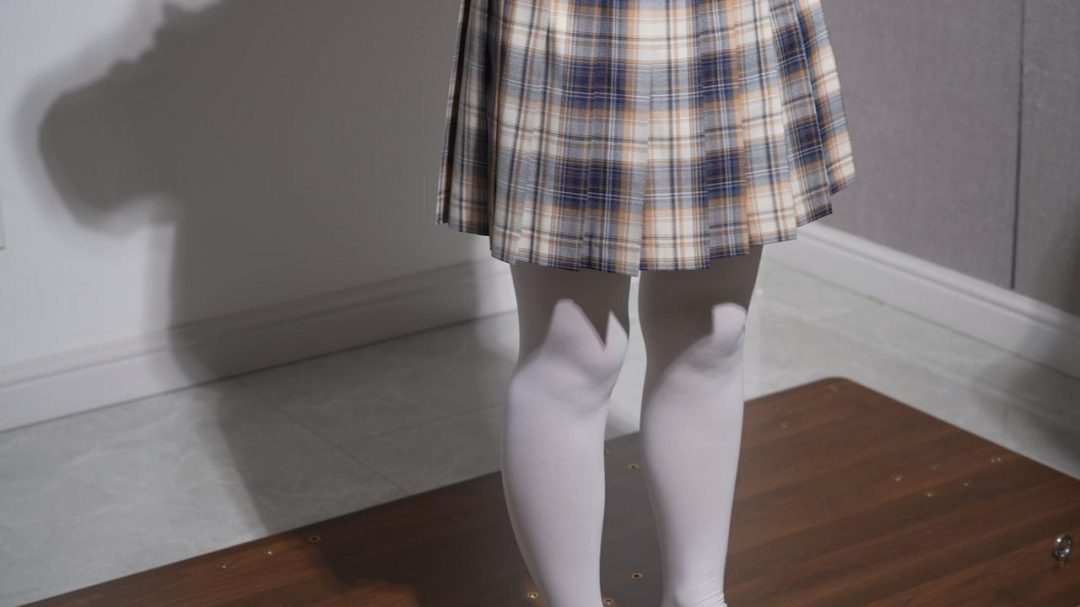 学生妹后手吊缚被挠痒痒+口球蒙眼挣扎-3