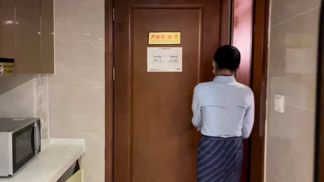 小美女职员问卷事件（正片）小姐姐喜欢双人KB-1