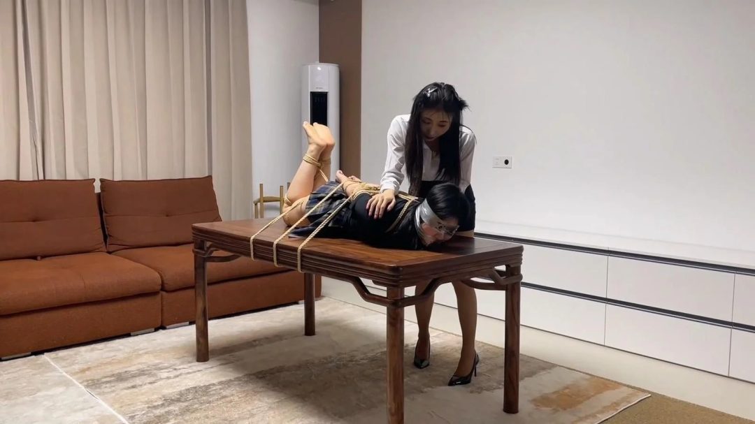 对不良少女的家访2 债主上门，被绑老师惨遭捆绑TK拷问 吴晗 琳琳主演-1