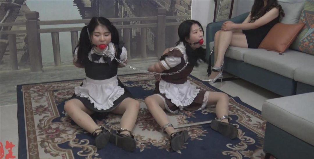 《女王的女仆M》第一集 女王和女王的M开始正式调教抓来的女M接受训练-1